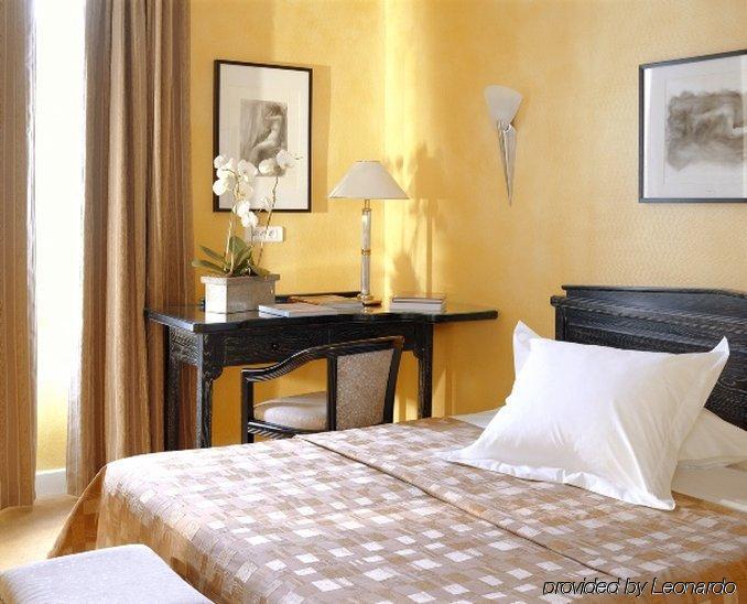 Hotel Restaurant Napoleon Φονταινεμπλώ Δωμάτιο φωτογραφία