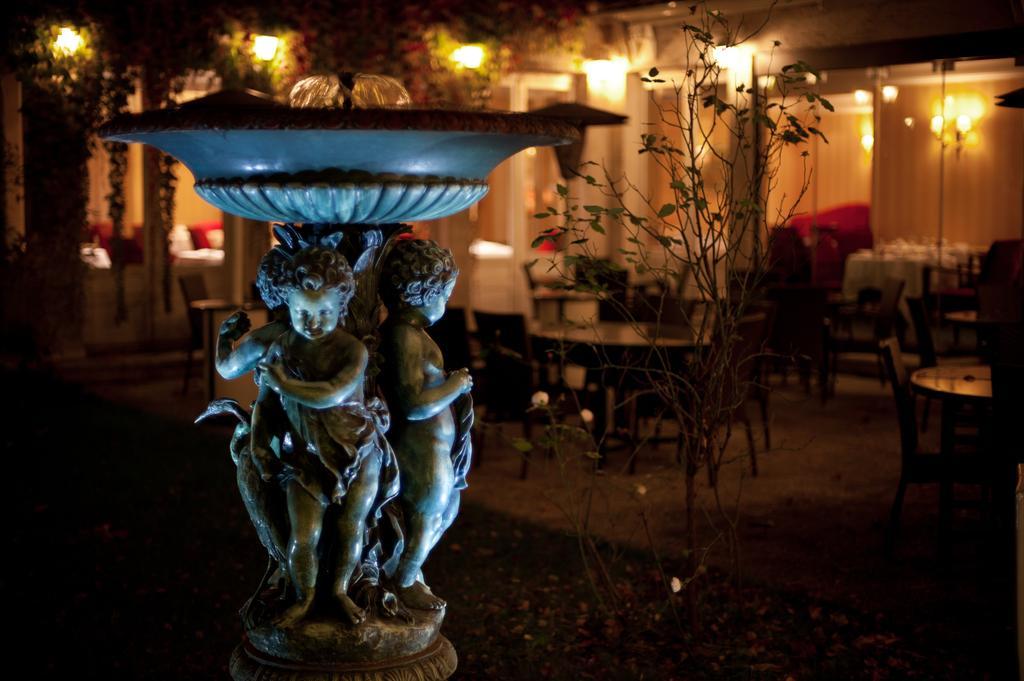 Hotel Restaurant Napoleon Φονταινεμπλώ Εξωτερικό φωτογραφία